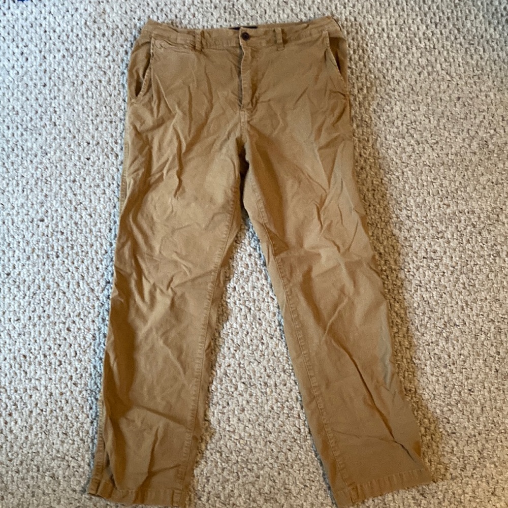 American eagle next level flex size 33 waste , 32 length khaki pants